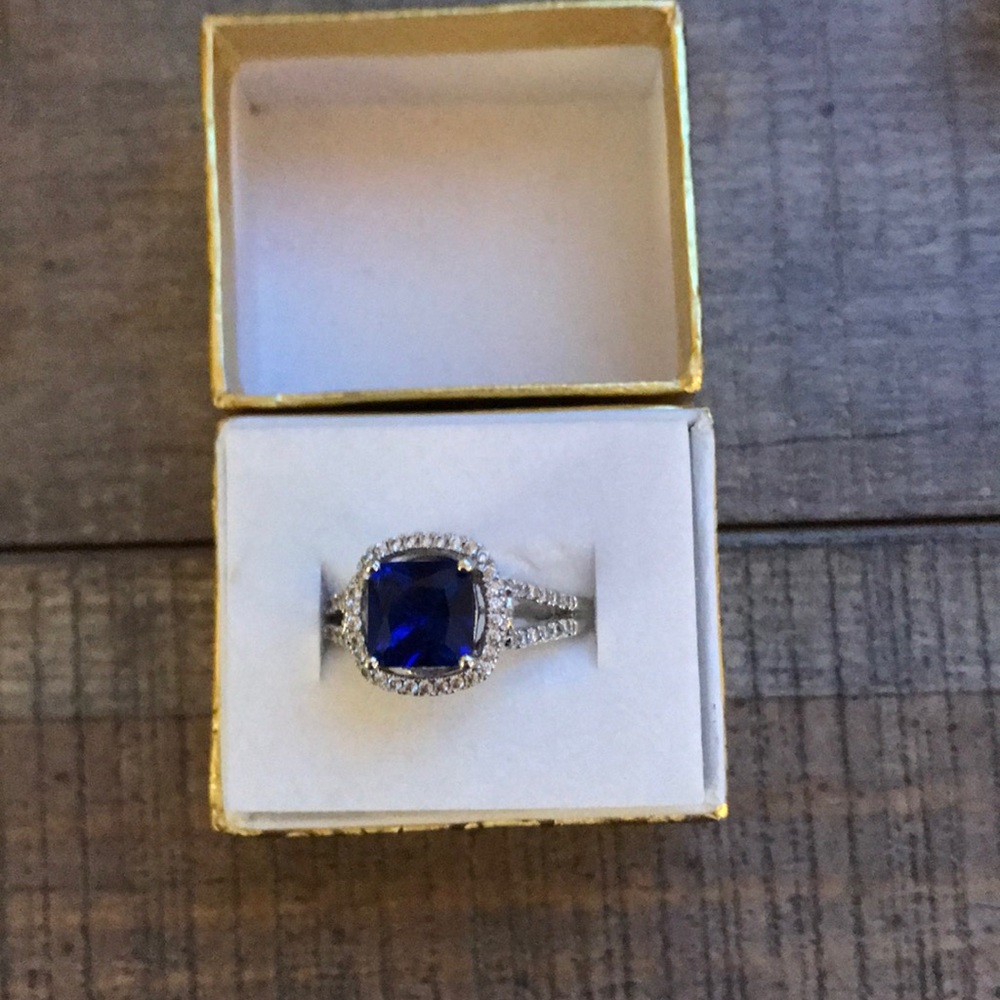 Sapphire ring